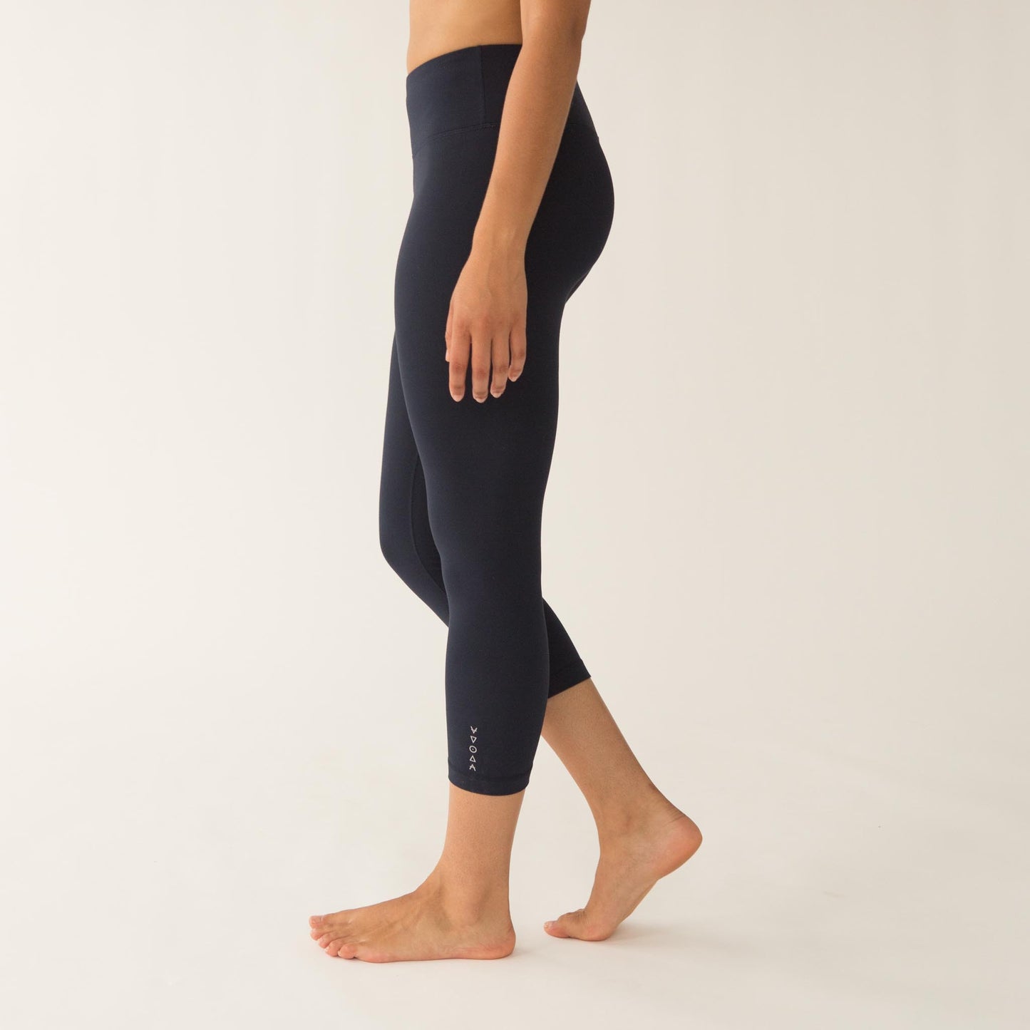 THE MIA CAPRI LEGGING